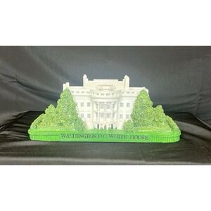 Washington D.C. White House Resin Detailed Replica Souvenir‎  - 8x4x4 - 2 lbs